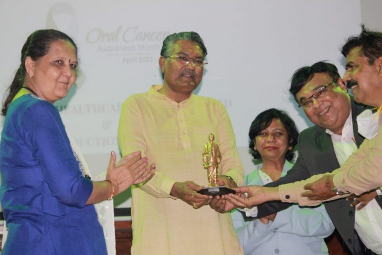 Raghavjibhai Patel Cabinet Minister of Agriculture , Animal Husbandary in Government of Gujarat, Dr Nandini Desai Dean M.P.Shah Medical College Jamnagar, Dr Bharat Agravat, Prabin Sagar